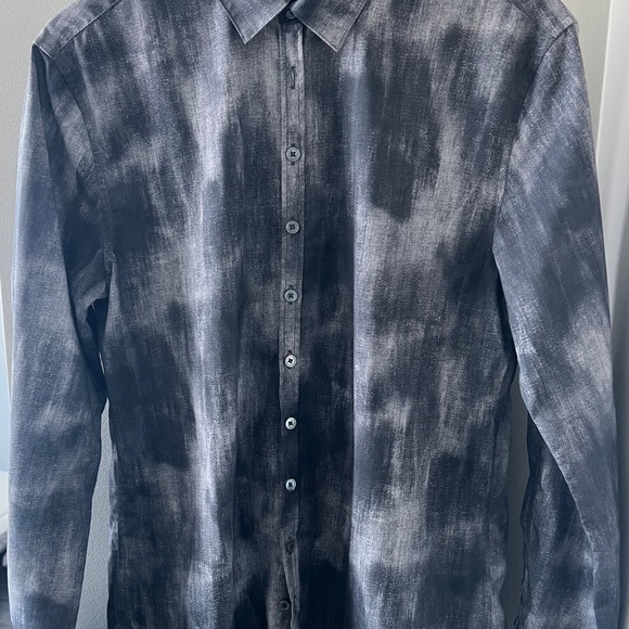 Stylish John Varvatos Shirt - Mens M - Picture 5 of 5